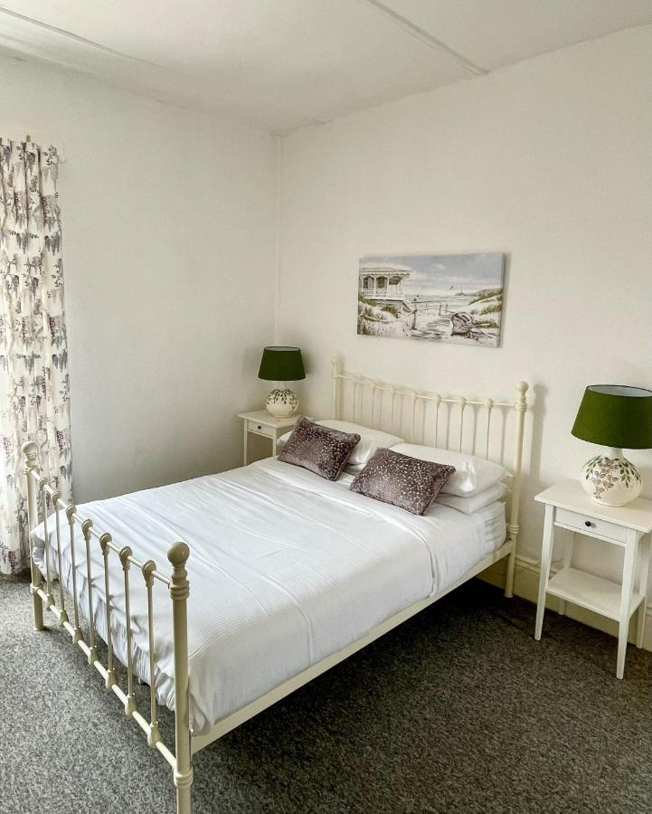 Lord Nelson Hotel Bridport Bagian luar foto